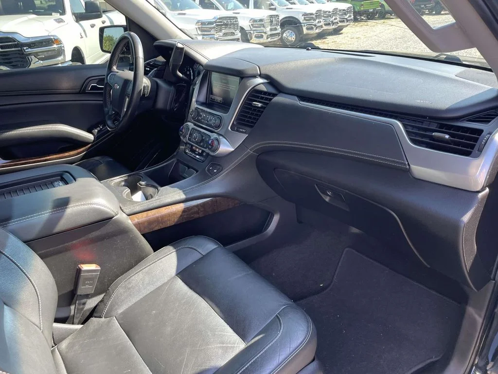 Used 2017 Black Chevrolet LT image 11