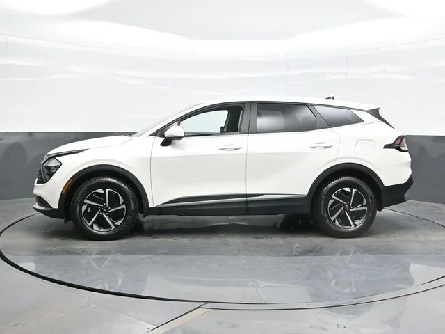 Used 2023 White Kia LX image 4