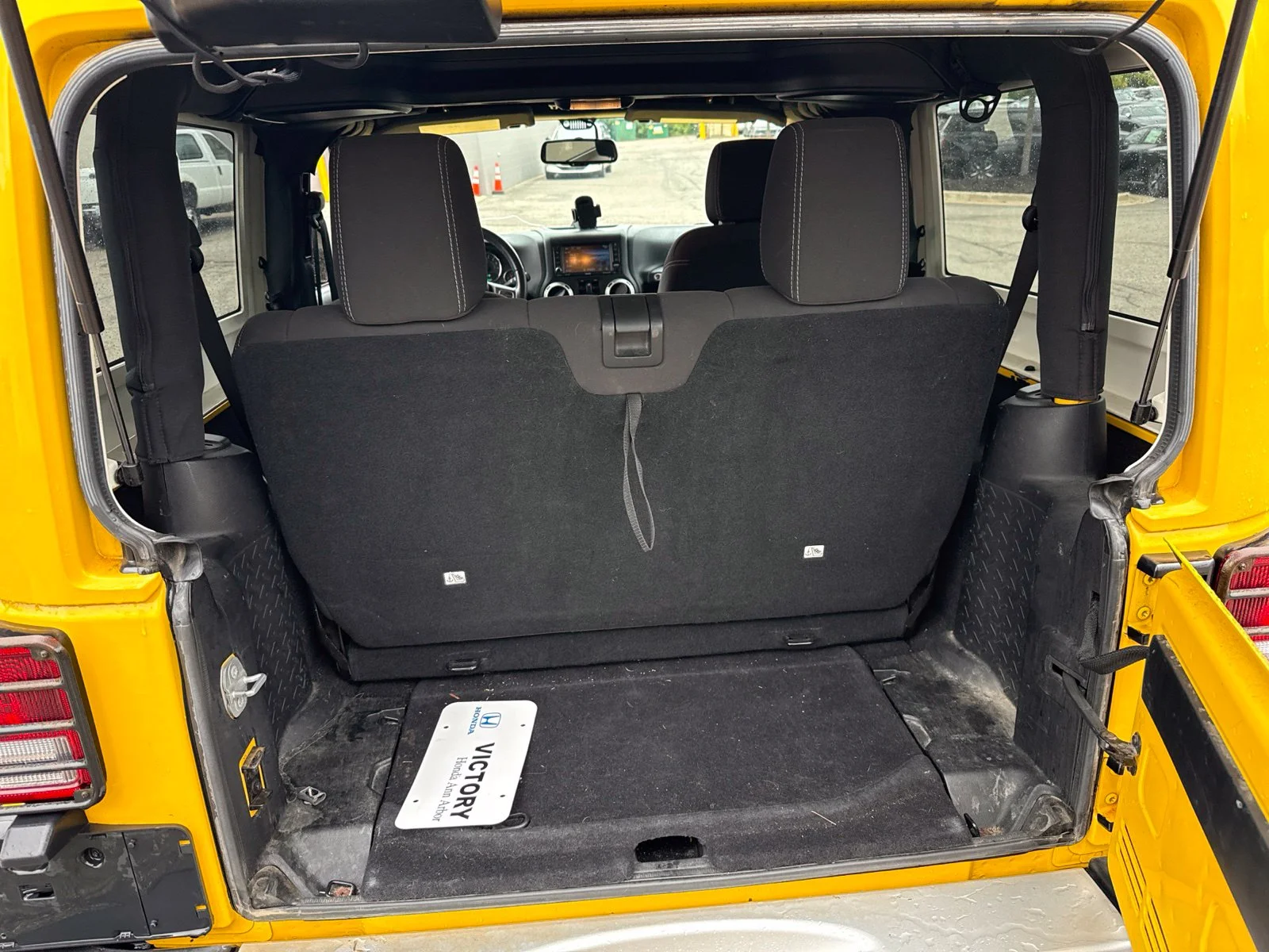 Used 2015 Baja Yellow Clearcoat Jeep Sahara image 13