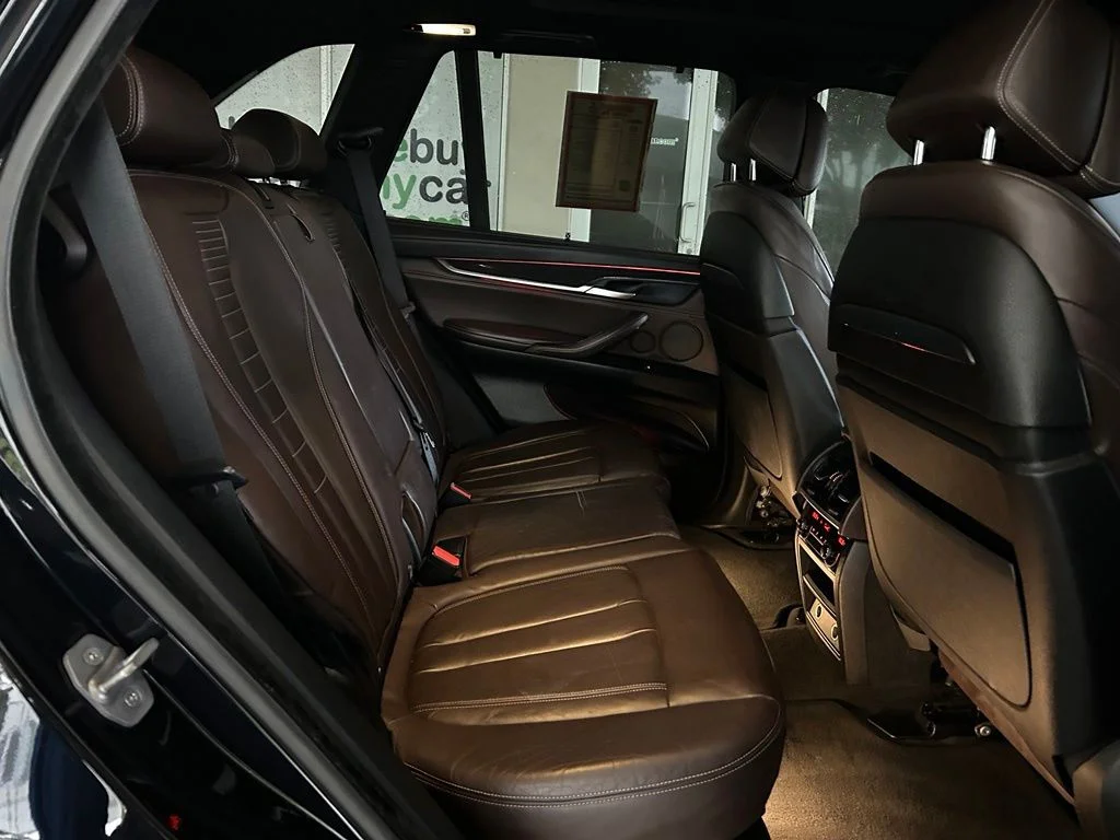 Used 2014 Black BMW xDrive50i image 28