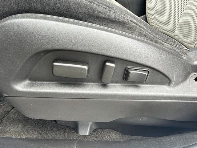 Used 2017 Silver Chevrolet LS image 12