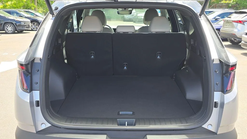 Used 2025 Shimmering Silver Hyundai Limited image 14
