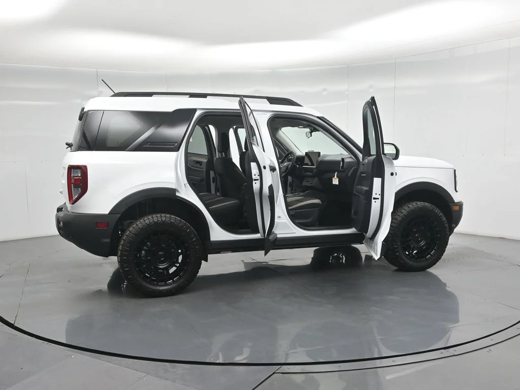 New 2026 Oxford White Ford Big Bend image 4