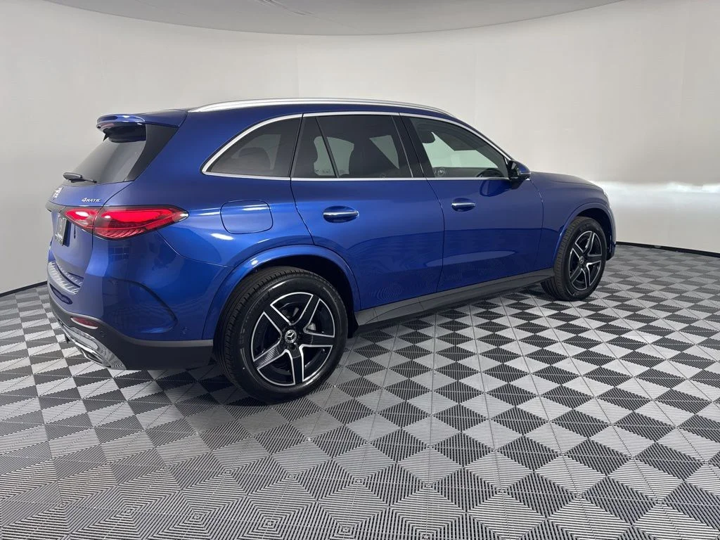 New 2026 Blue Mercedes-Benz GLC 300 image 7