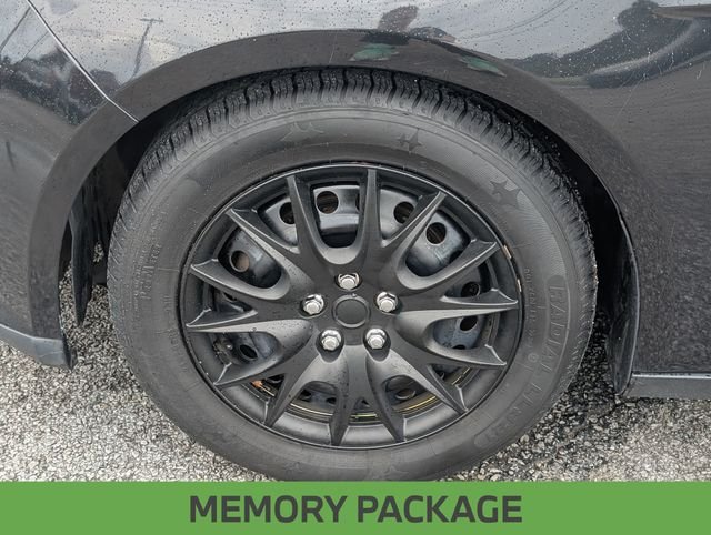 Used 2012 Black Ford SE image 11