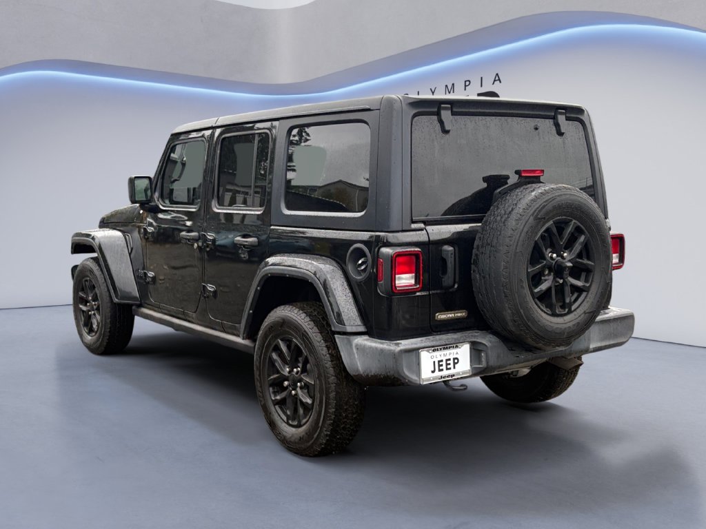 Used 2023 Black Jeep Sport S image 2