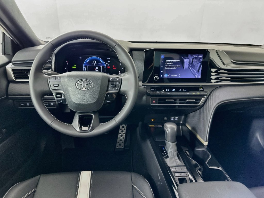 Used 2025 White Toyota SE image 22