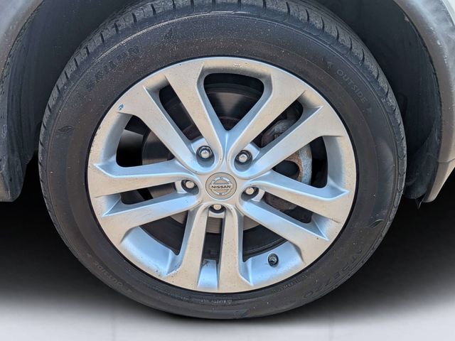 Used 2011 White Nissan SV image 11