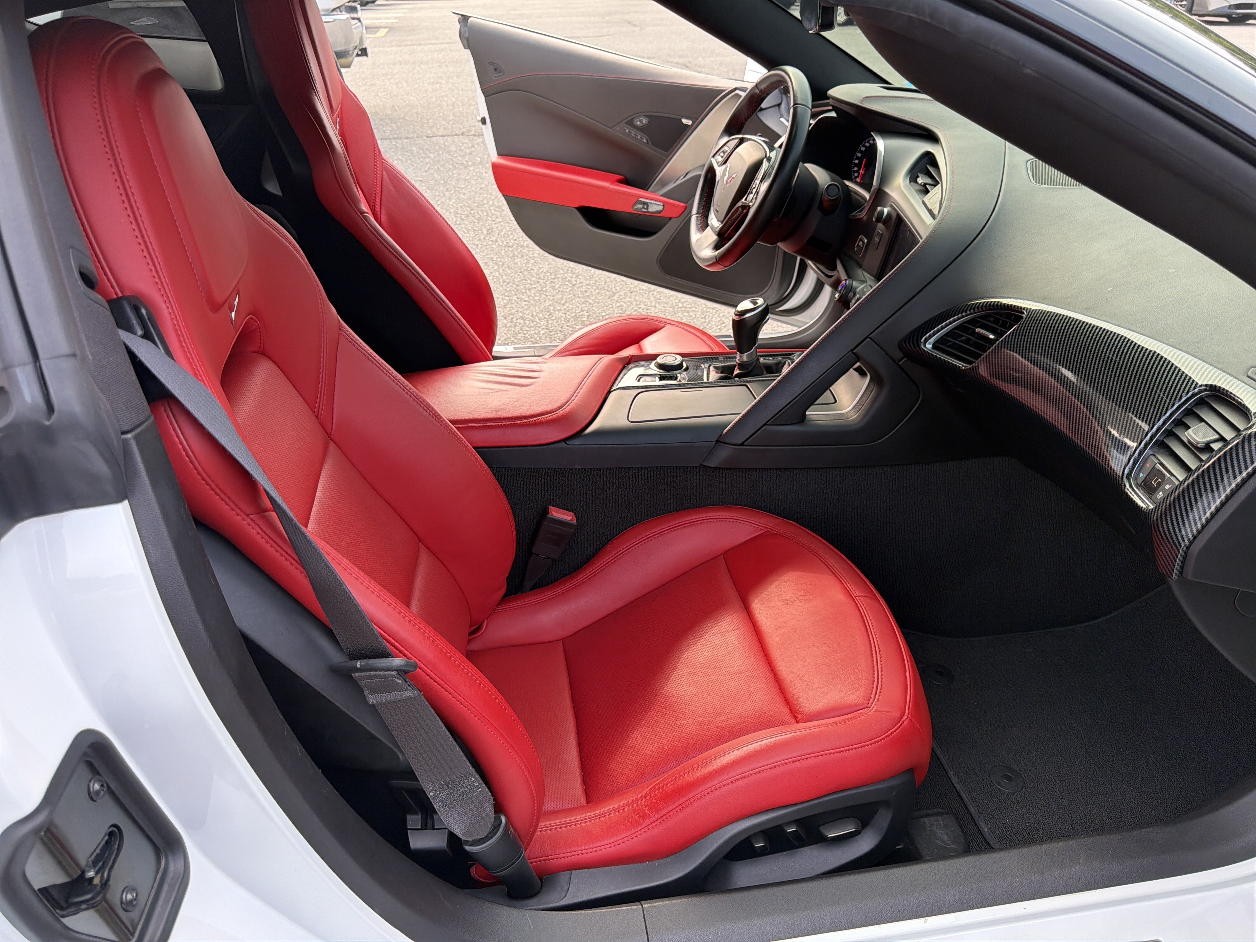 Used 2015 Arctic White Chevrolet Z51 2LT image 19