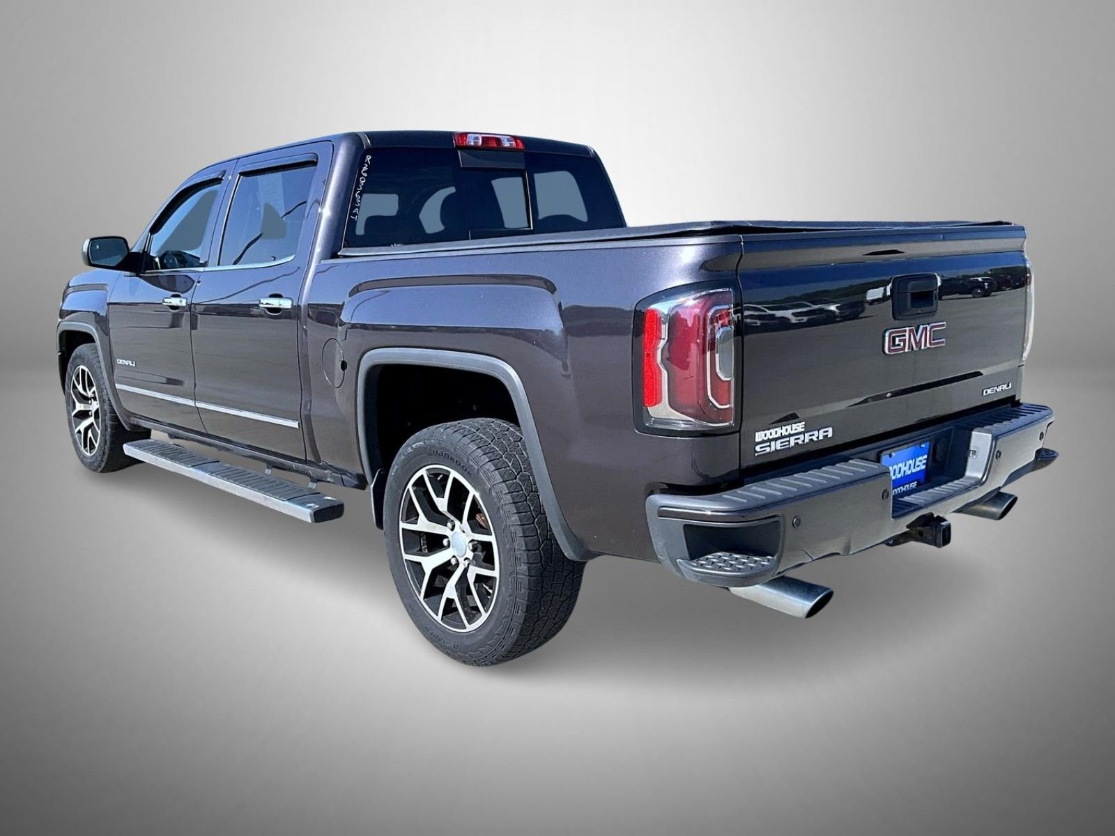 Used 2016 Gray GMC Denali image 7