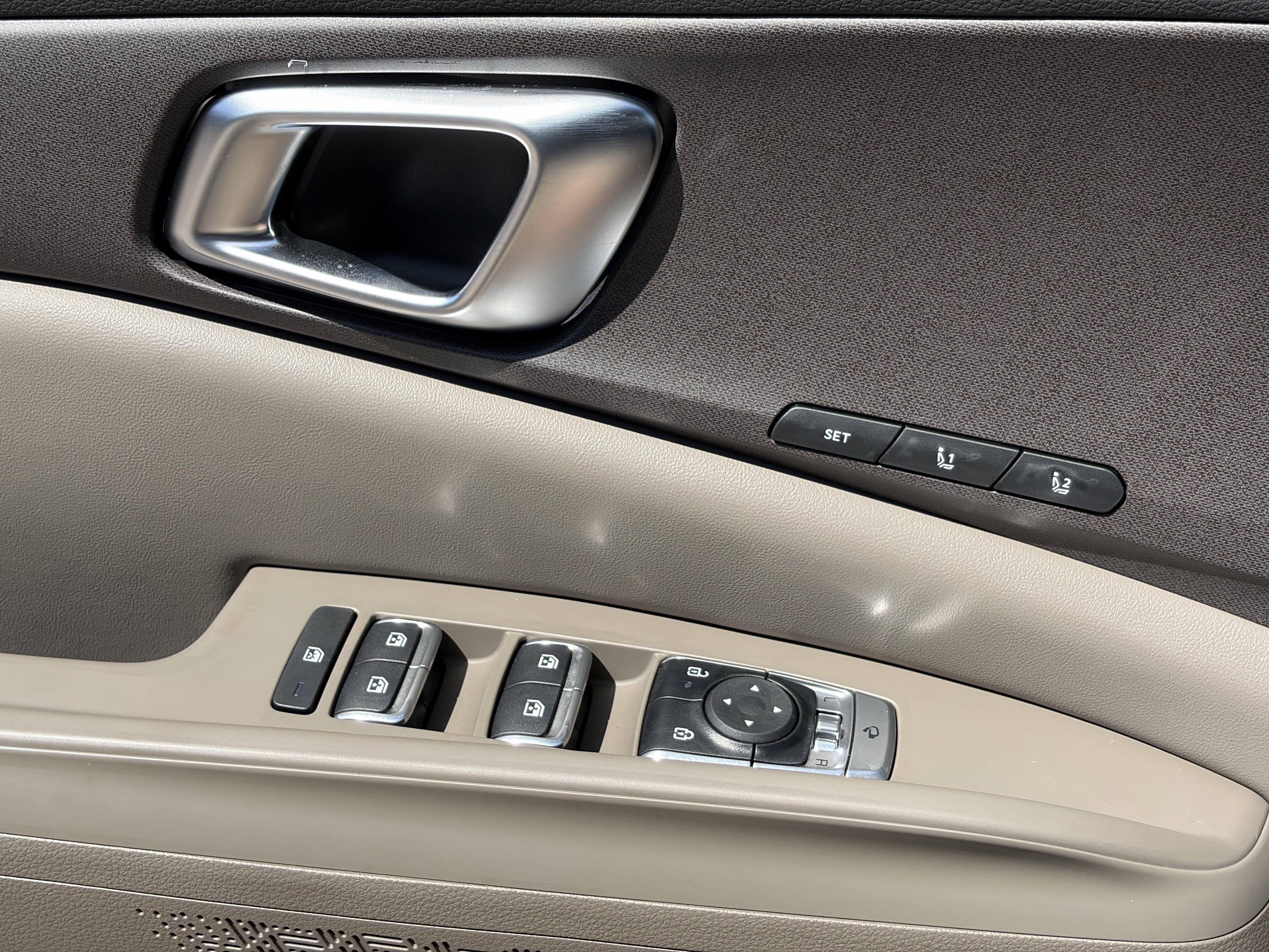 New 2026 Ceramic Silver Kia SX image 20