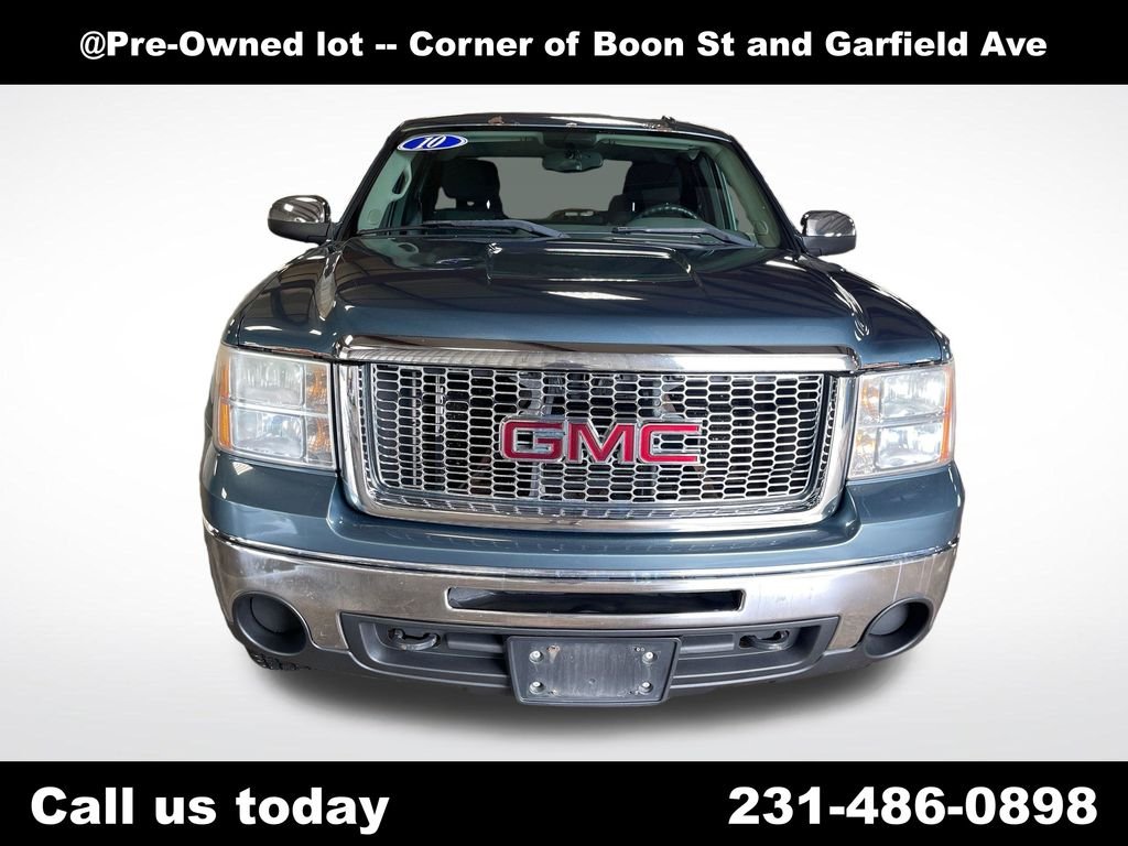 Used 2010  GMC SL image 10