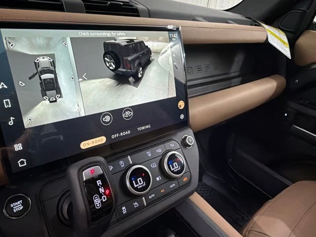 New 2026 Woolstone Green Land Rover S image 32