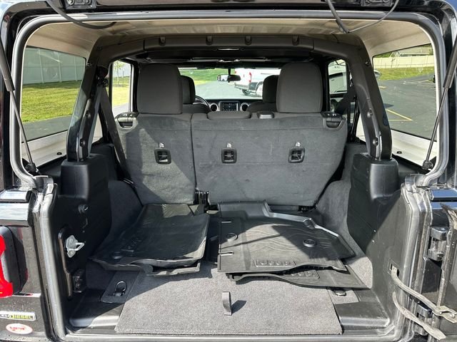 2021 Jeep Wrangler Unlimited Sahara - Photo 9