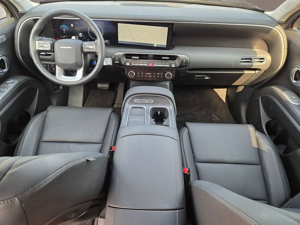 Used 2026 Black Hyundai SEL Premium image 15