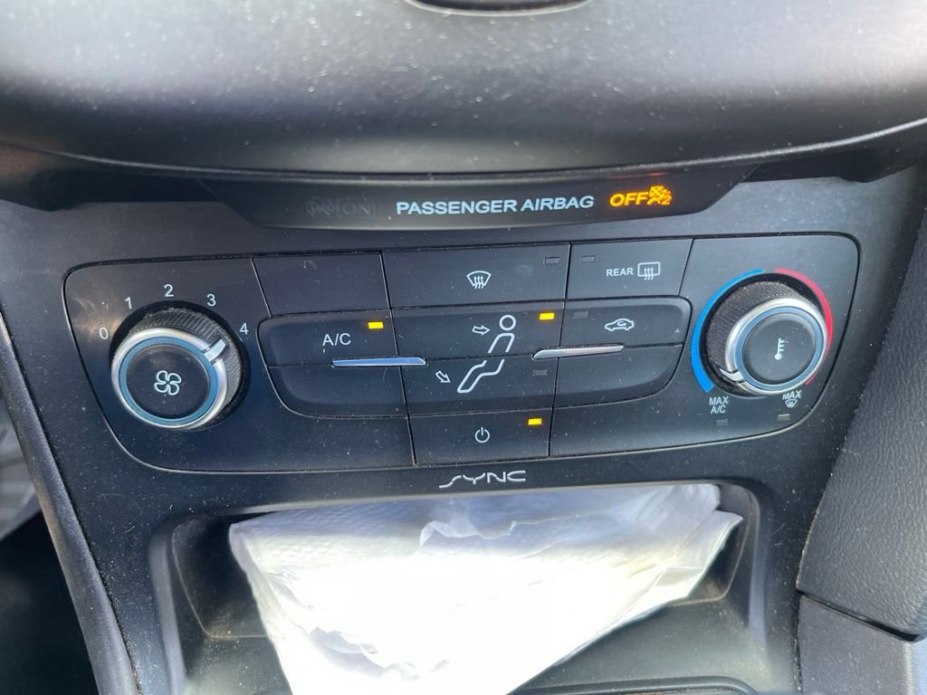 Used 2016 Silver Ford SE image 12