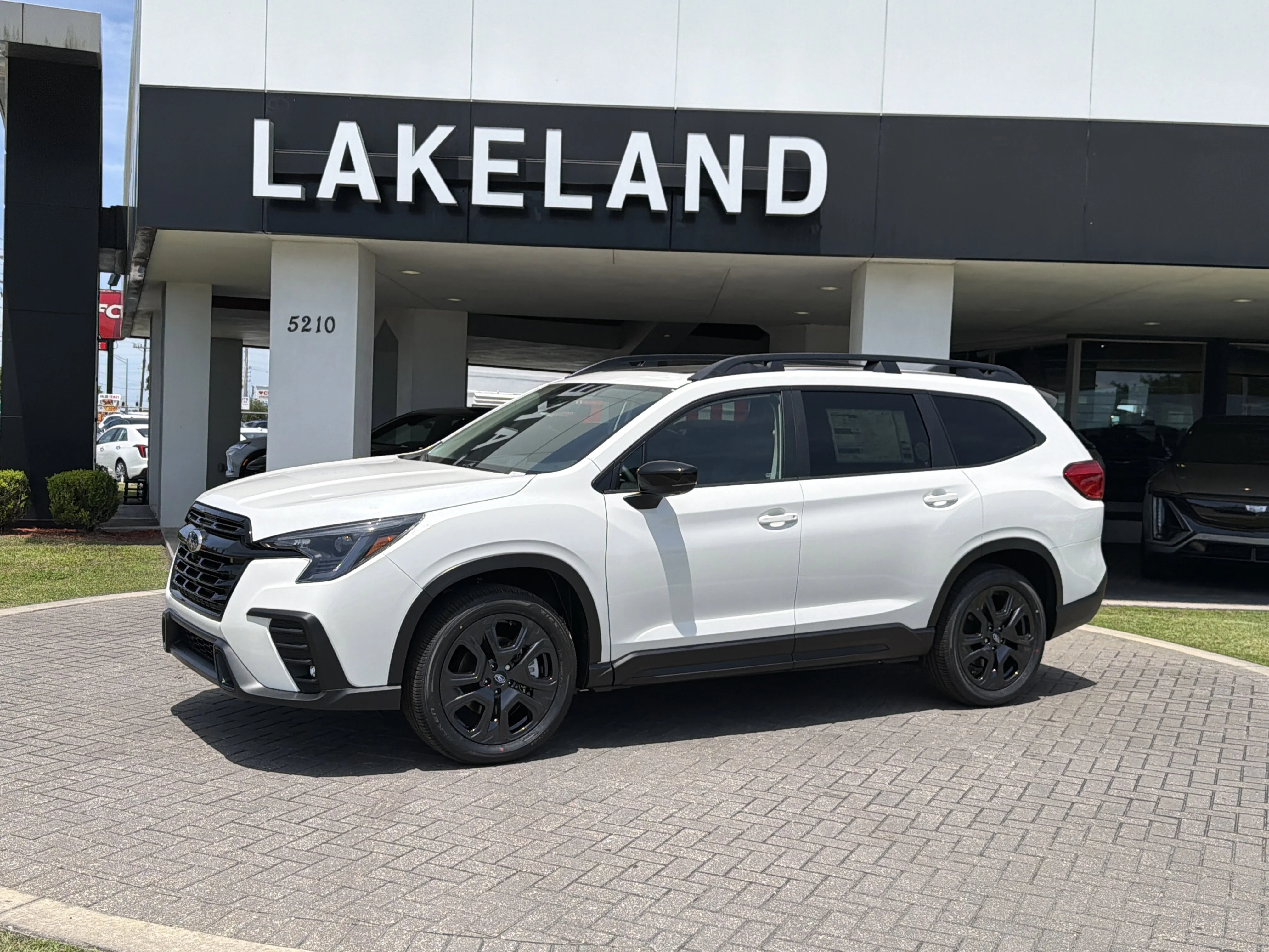 New 2026 CRYSTAL WHITE PEARL Subaru Onyx Edition Touring 7-Passenger image 2
