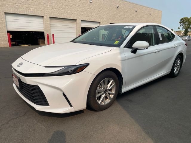 Used 2025 White Toyota LE image 3