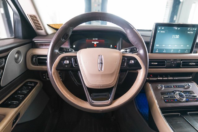 Used 2022 Blue Lincoln Grand Touring image 16