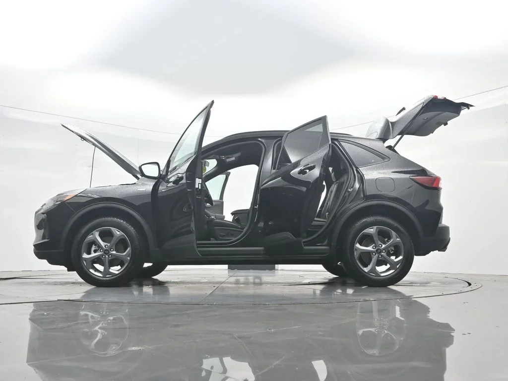2025 Ford Escape ST-Line - Photo 45