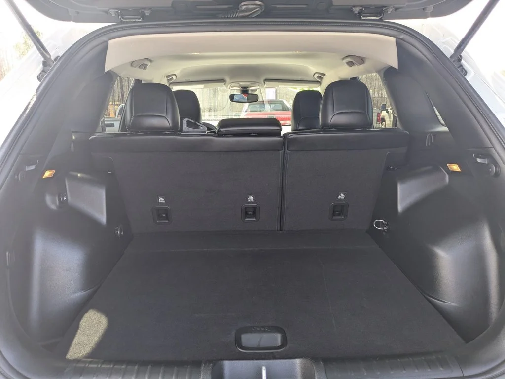 Used 2022 Bright White Clearcoat Jeep X image 23
