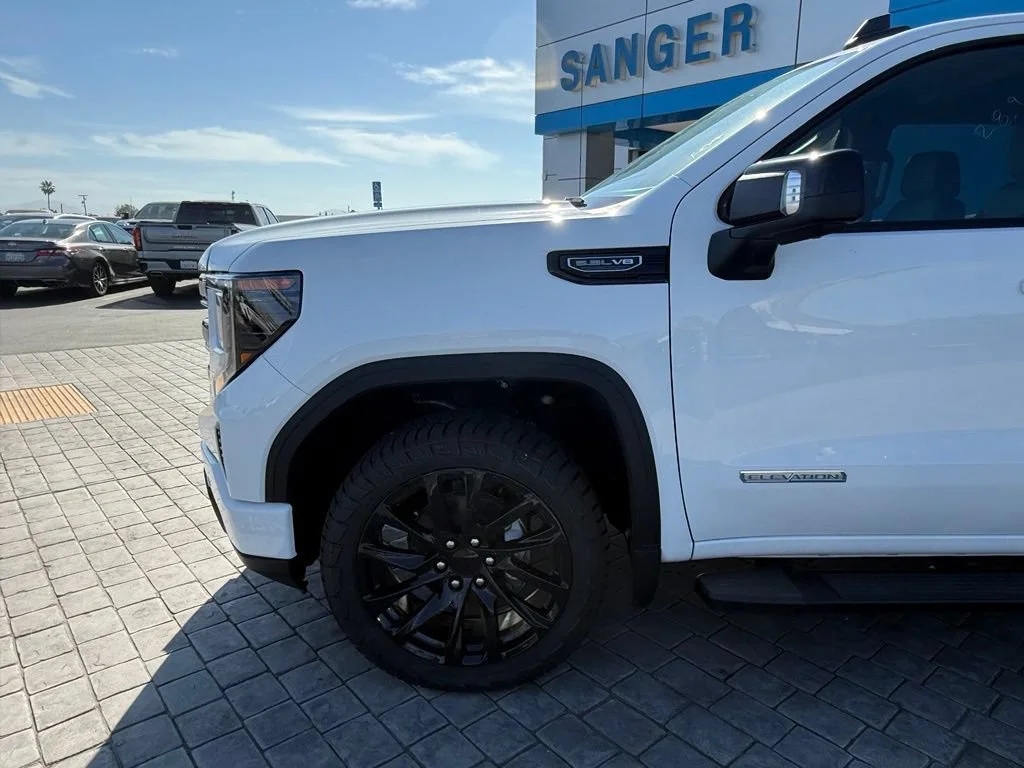 New 2026 Summit White GMC Elevation image 5