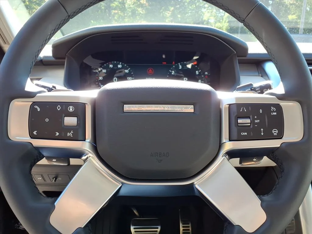 2026 Land Rover Discovery Gemini Edition - Photo 11