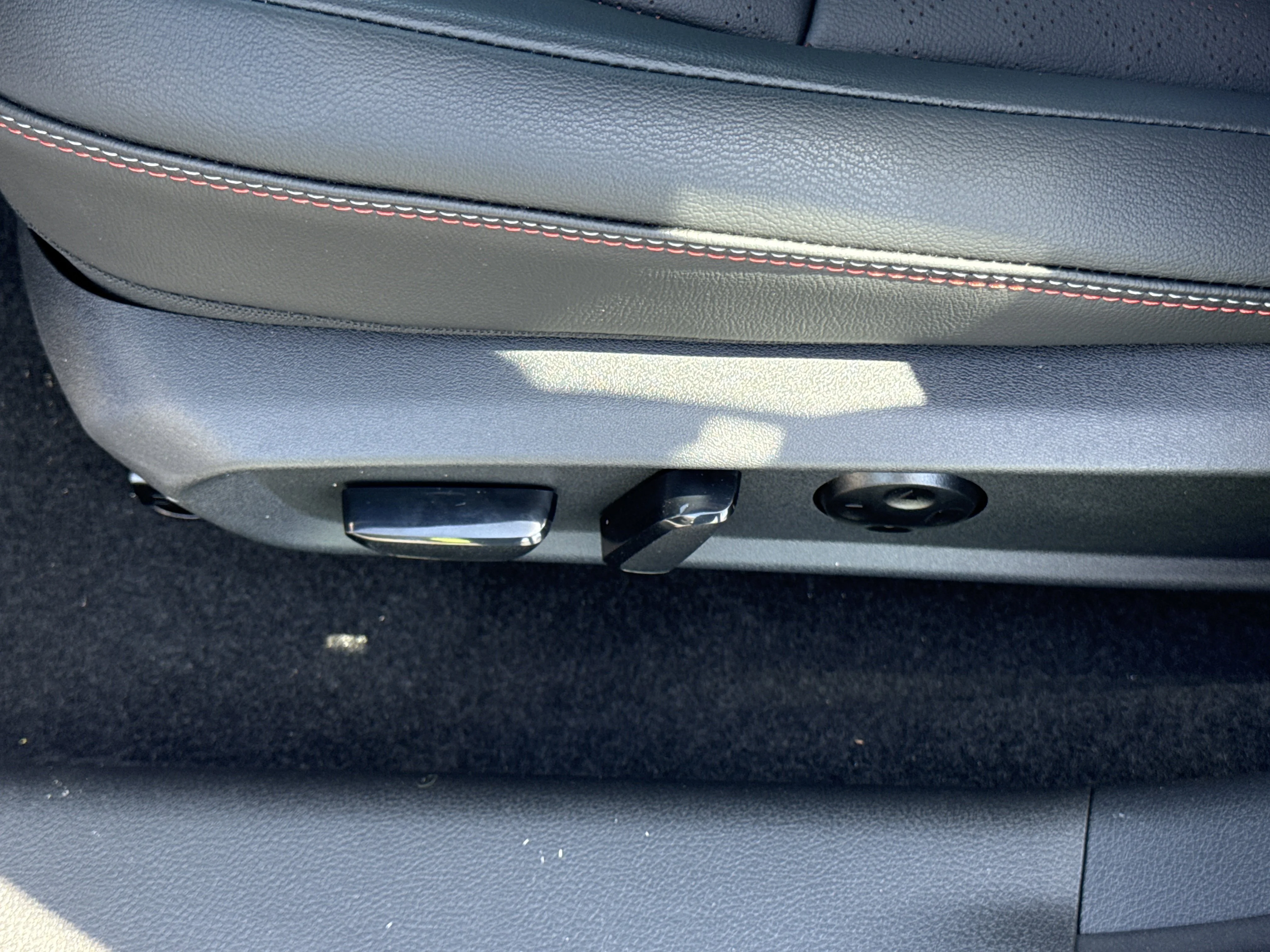 New 2026 Bluestone Pearl/Super Black Nissan SR image 12