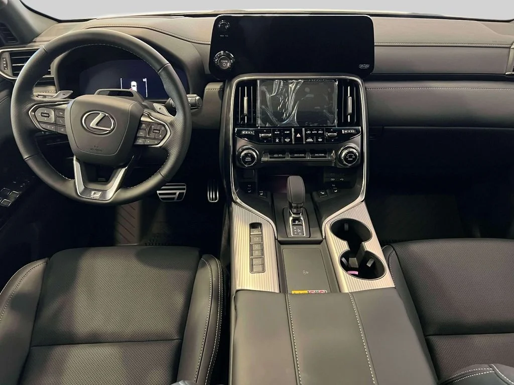 2026 Lexus LX 700h F-Sport - Photo 13