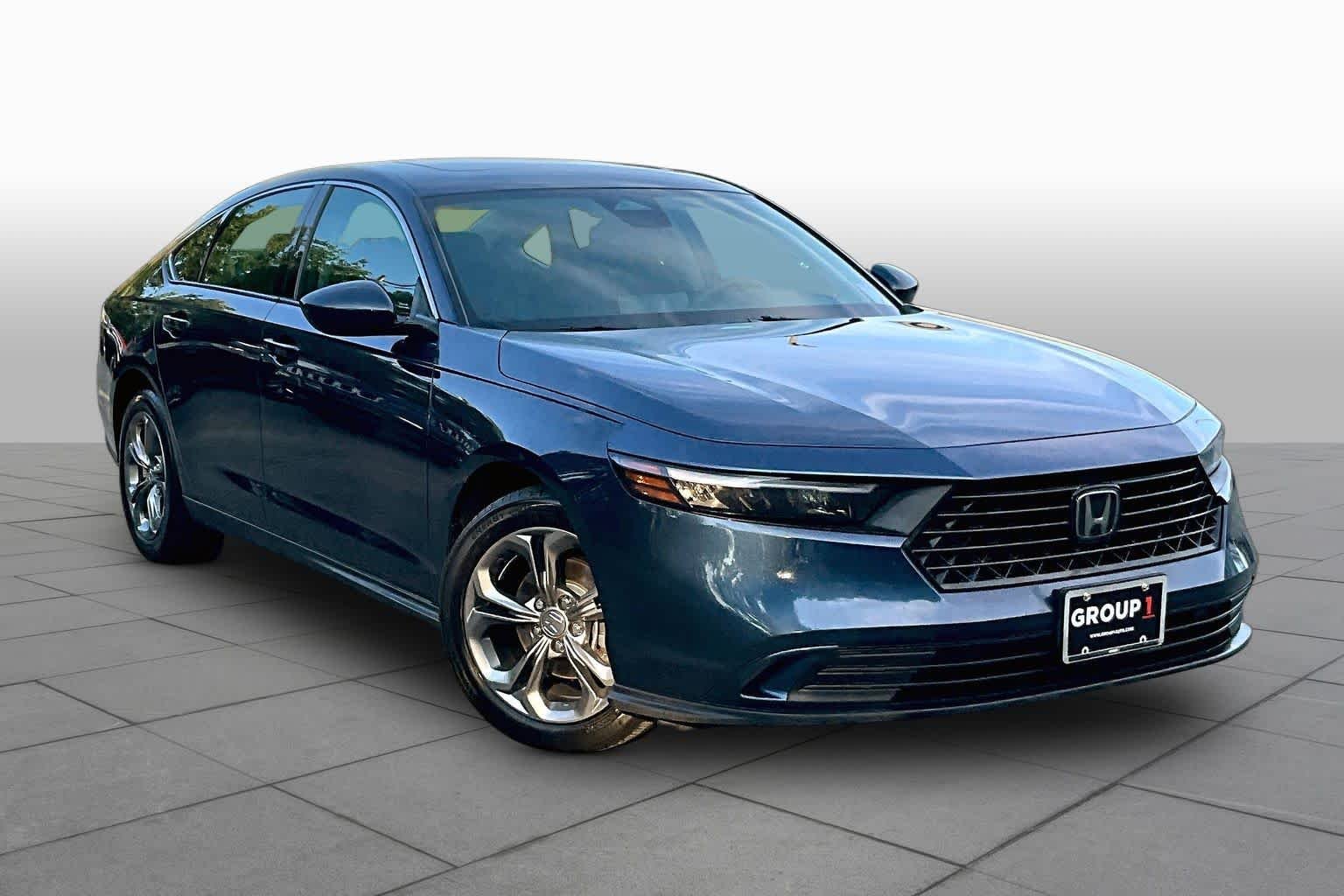 Used 2023 Canyon River Blue Metallic Honda EX image 3