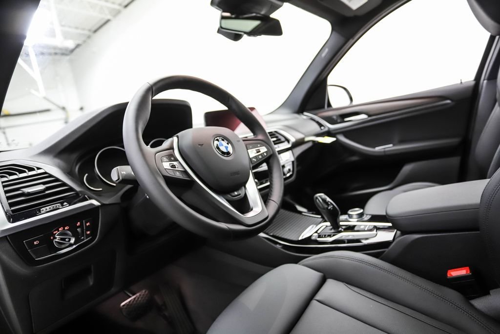 Used 2021 Alpine White BMW xDrive30i image 17