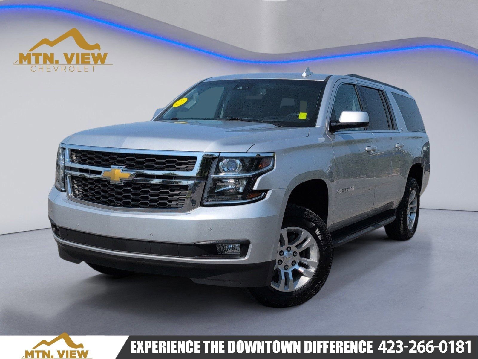SILVER ICE METALLIC 2017 Chevrolet Suburban 1500 LT RWD SUV / Crossover 4X2