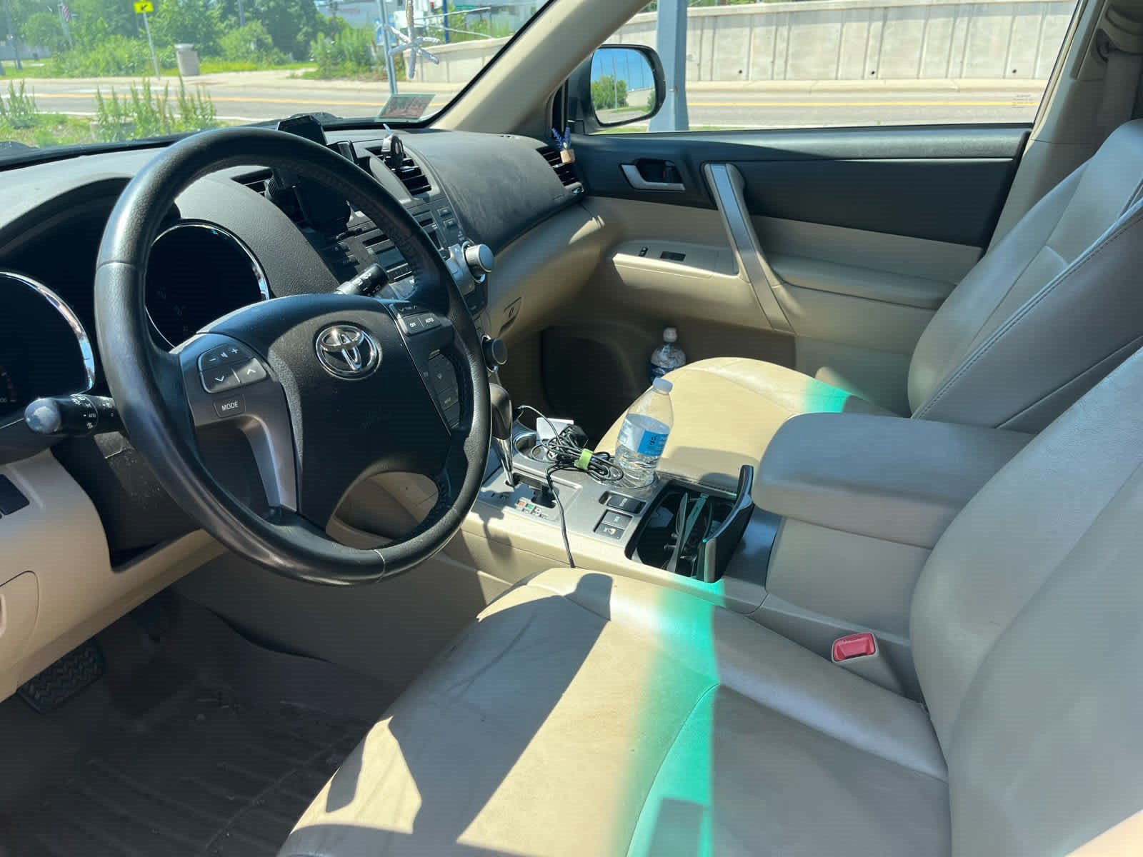 Used 2010 Blizzard Pearl Toyota SE image 7