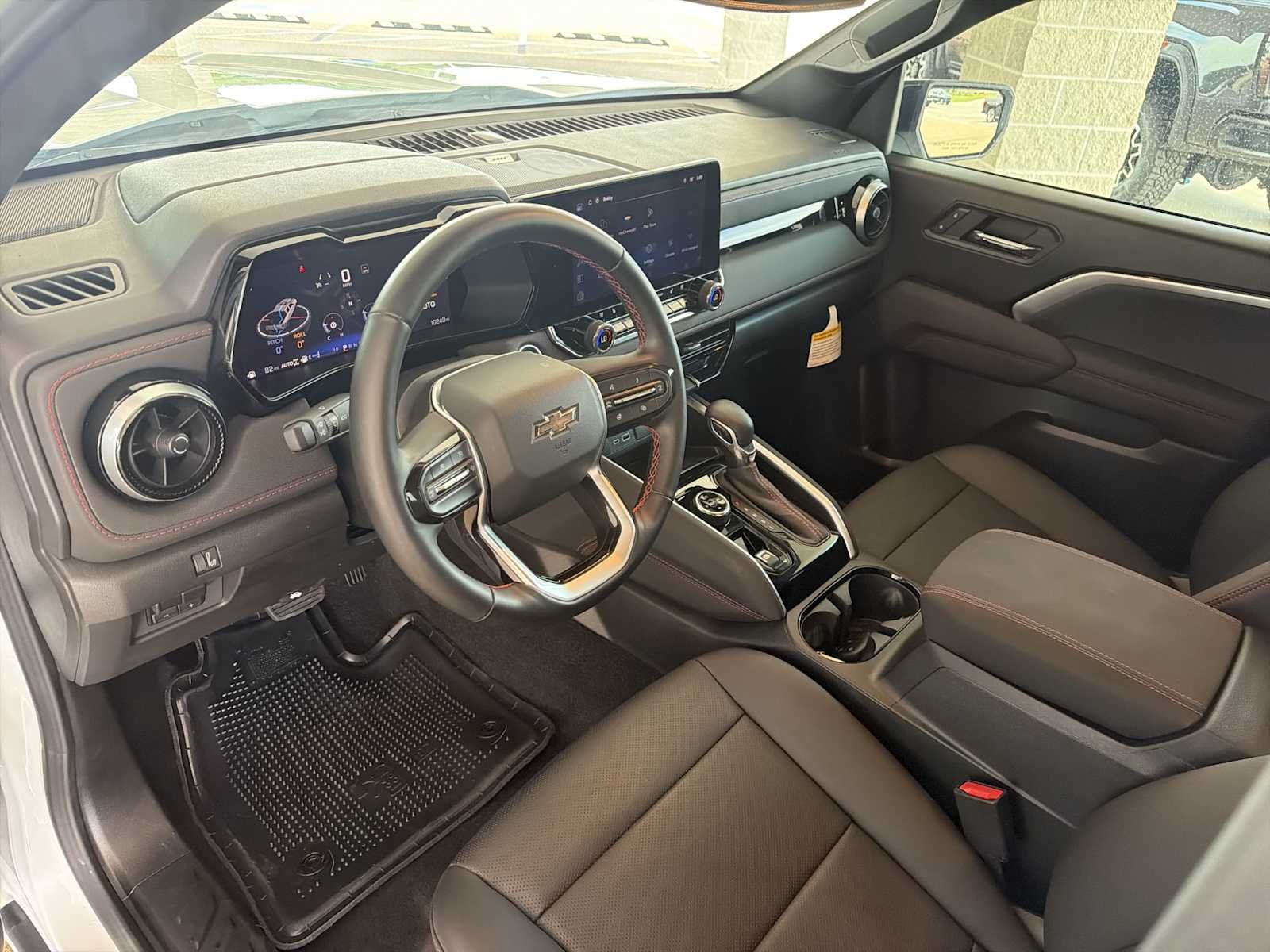 2026 Chevrolet Colorado Z71 - Photo 10