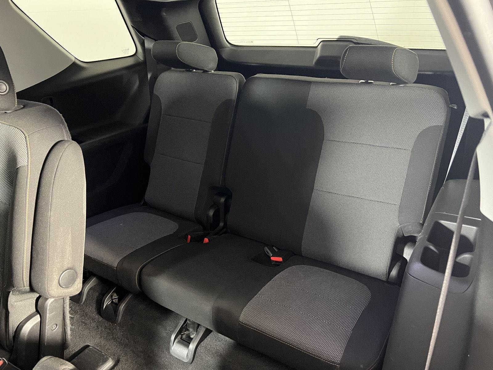 Used 2018 Mosaic Black Metallic Chevrolet LT Cloth image 24