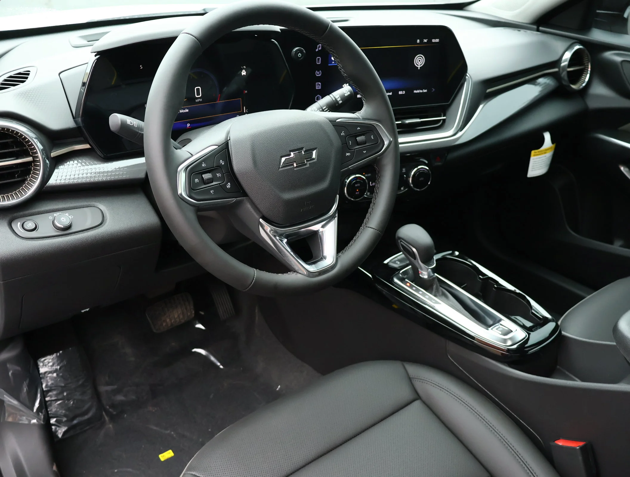 New 2026 Summit White Chevrolet ACTIV image 3