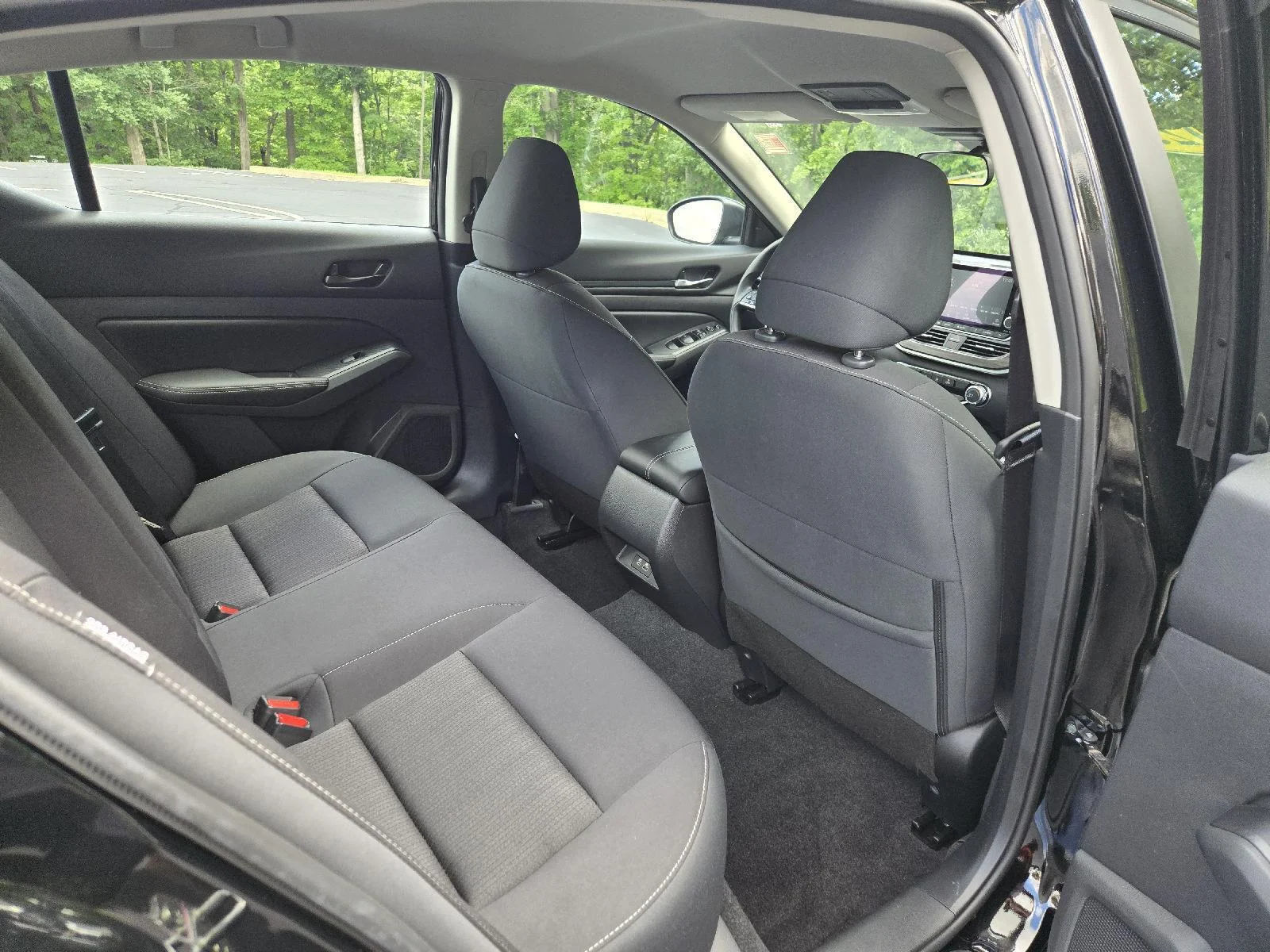 Used 2025 Super Black Nissan SV image 26