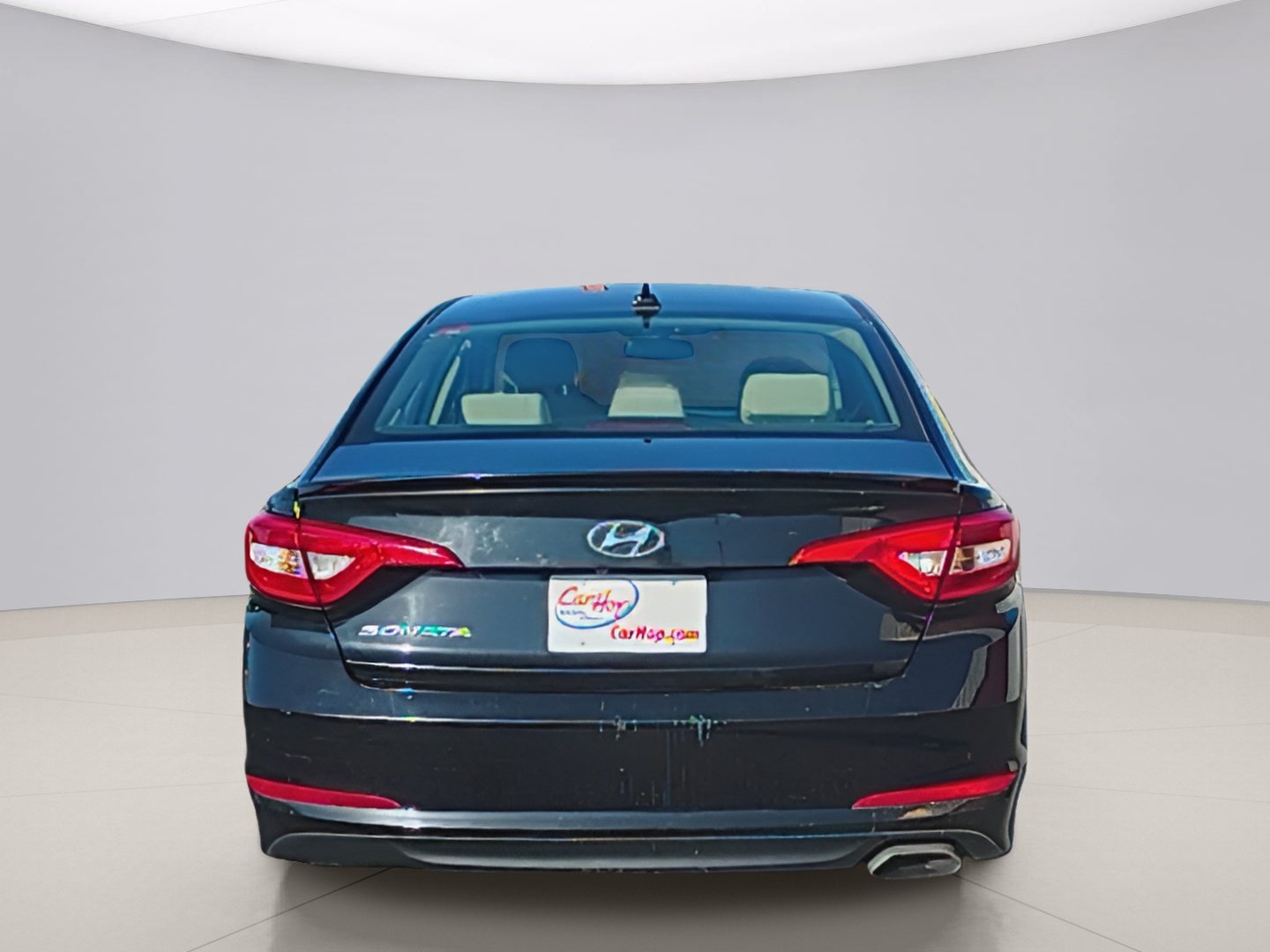 Used 2016 Black Hyundai SE image 6