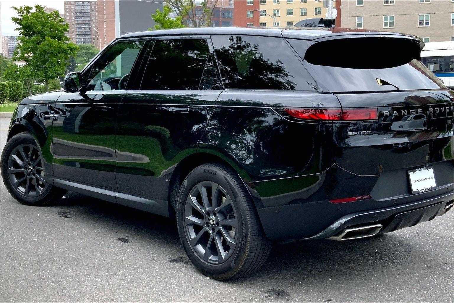 Certified Used 2025 Santorini Black Metallic Land Rover SE image 11
