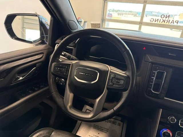Used 2022 Black GMC Denali image 39