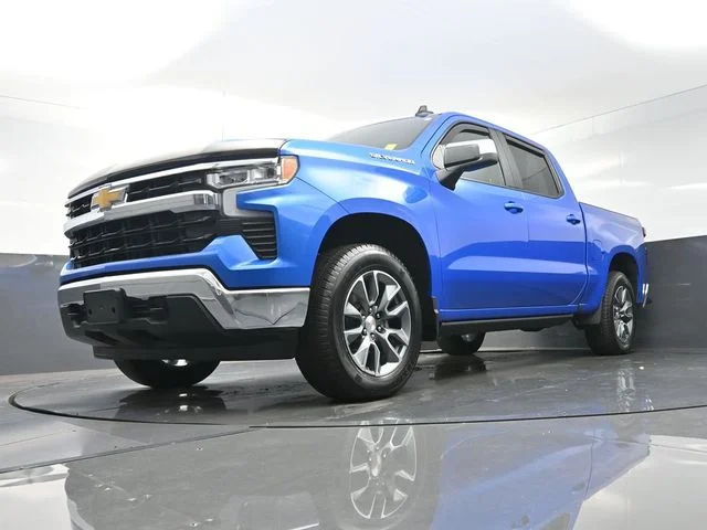 Used 2025 Blue Chevrolet LT image 41