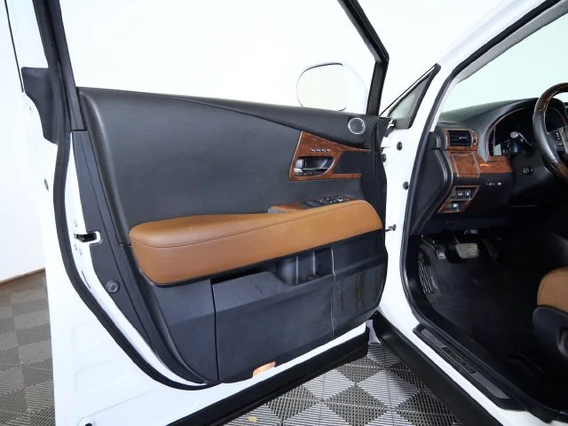 Used 2015  Lexus 350 image 15