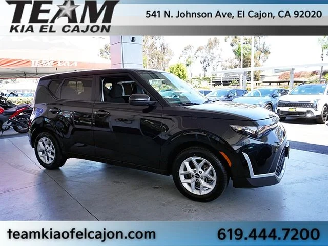 Used 2023 Black Kia S image 9