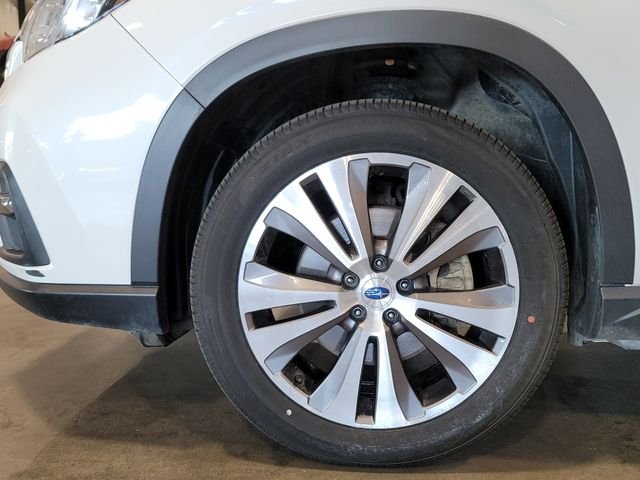Used 2022 Crystal White Pearl Subaru Limited image 10