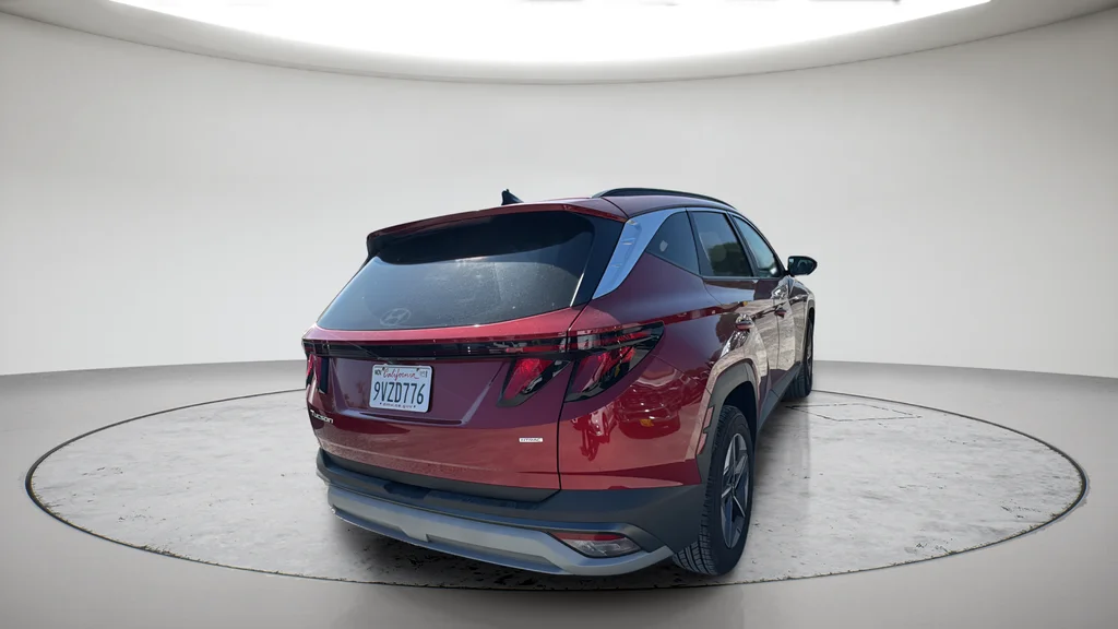 Used 2025 Red Hyundai SEL image 6