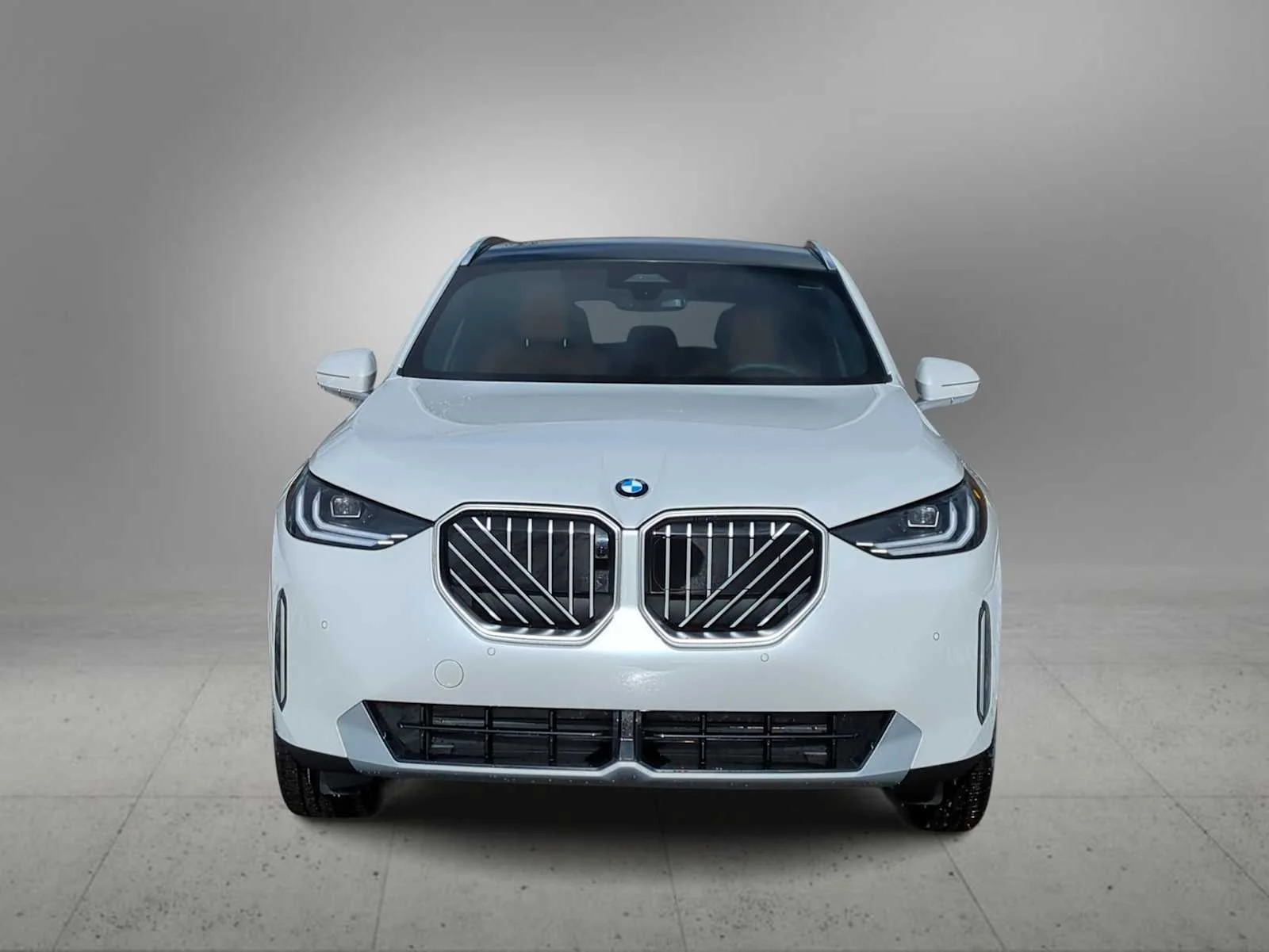 Used 2026 Mineral White Metallic BMW 30 xDrive image 3