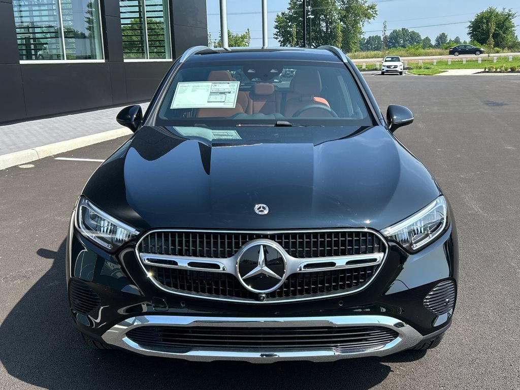 New 2026 Black Mercedes-Benz GLC 300 image 38