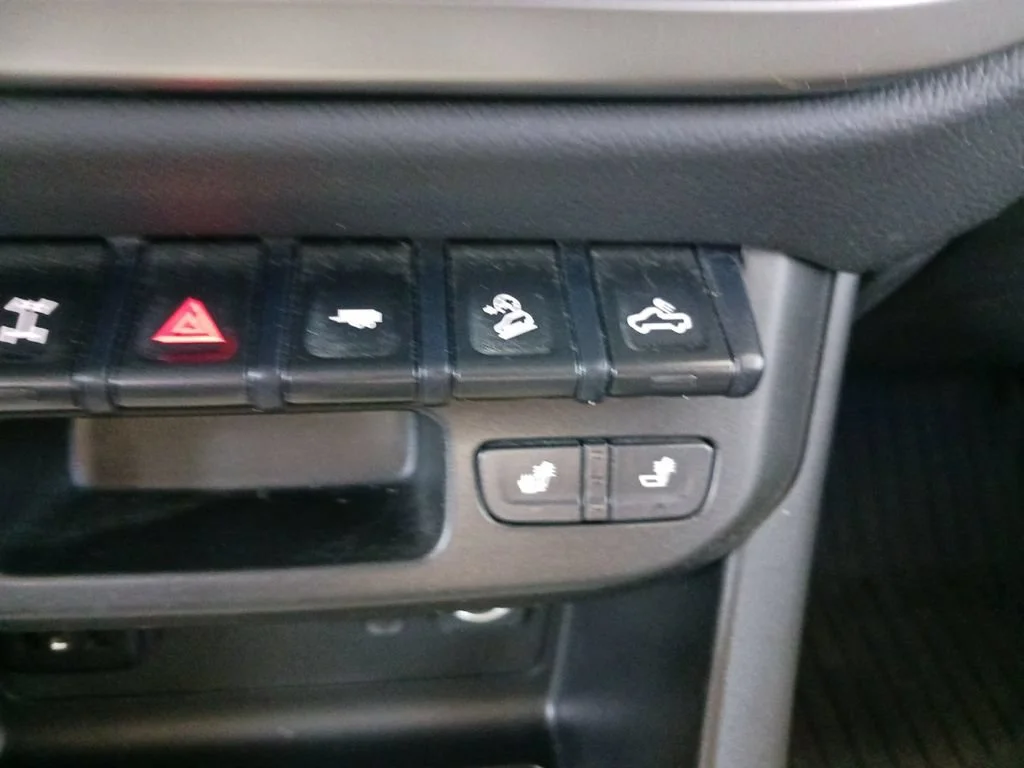 Used 2022 SUMMIT WHITE Chevrolet 4WD ZR2 image 26