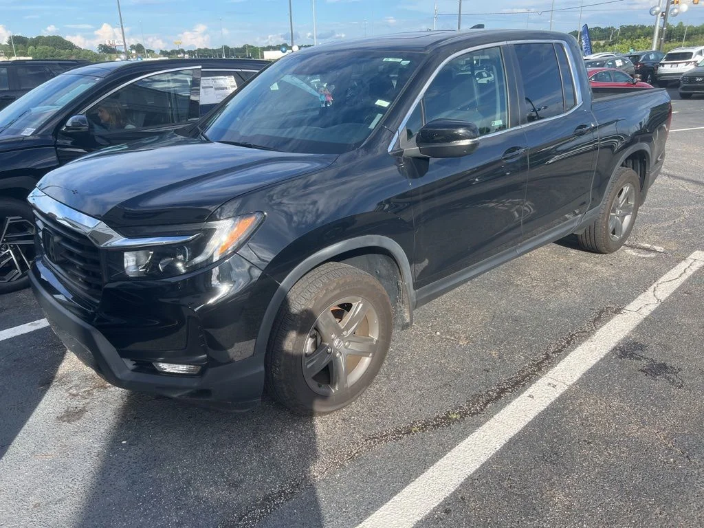 Used 2023 Black Honda RTL image 2