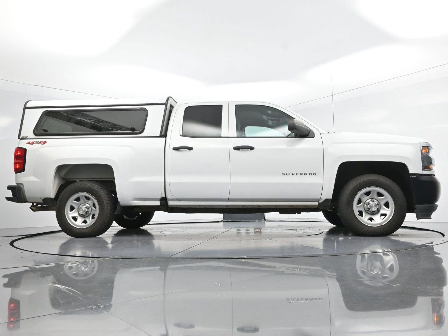 Used 2019 Summit White Chevrolet Work Truck image 45
